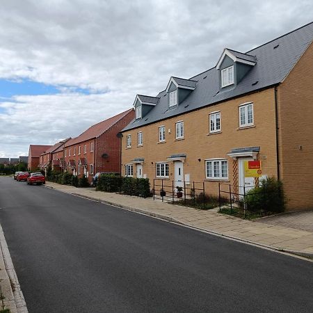 3 Bedroom Townhouse Near Bicester Village Екстер'єр фото