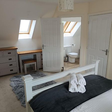 3 Bedroom Townhouse Near Bicester Village Екстер'єр фото