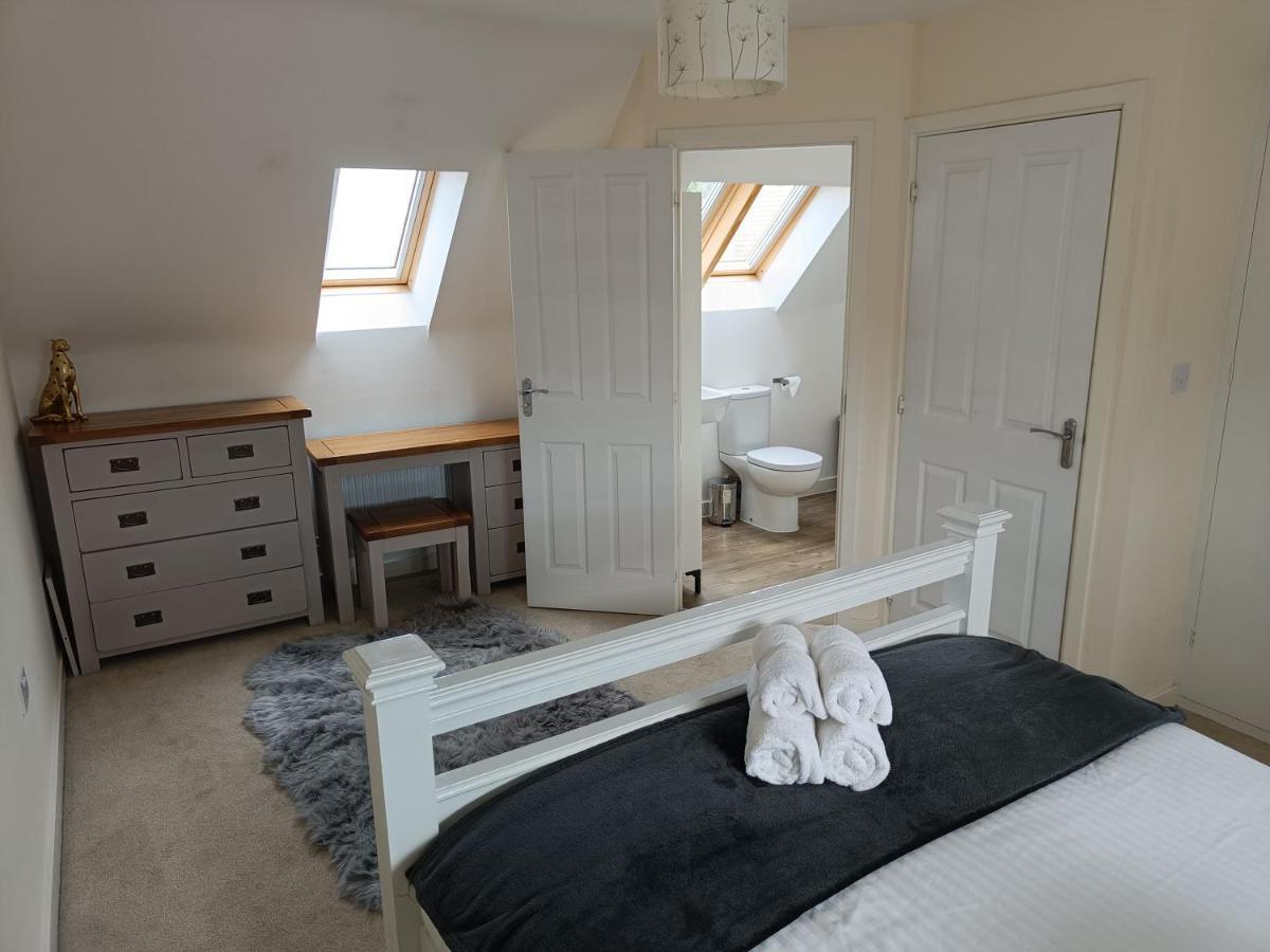 3 Bedroom Townhouse Near Bicester Village Екстер'єр фото