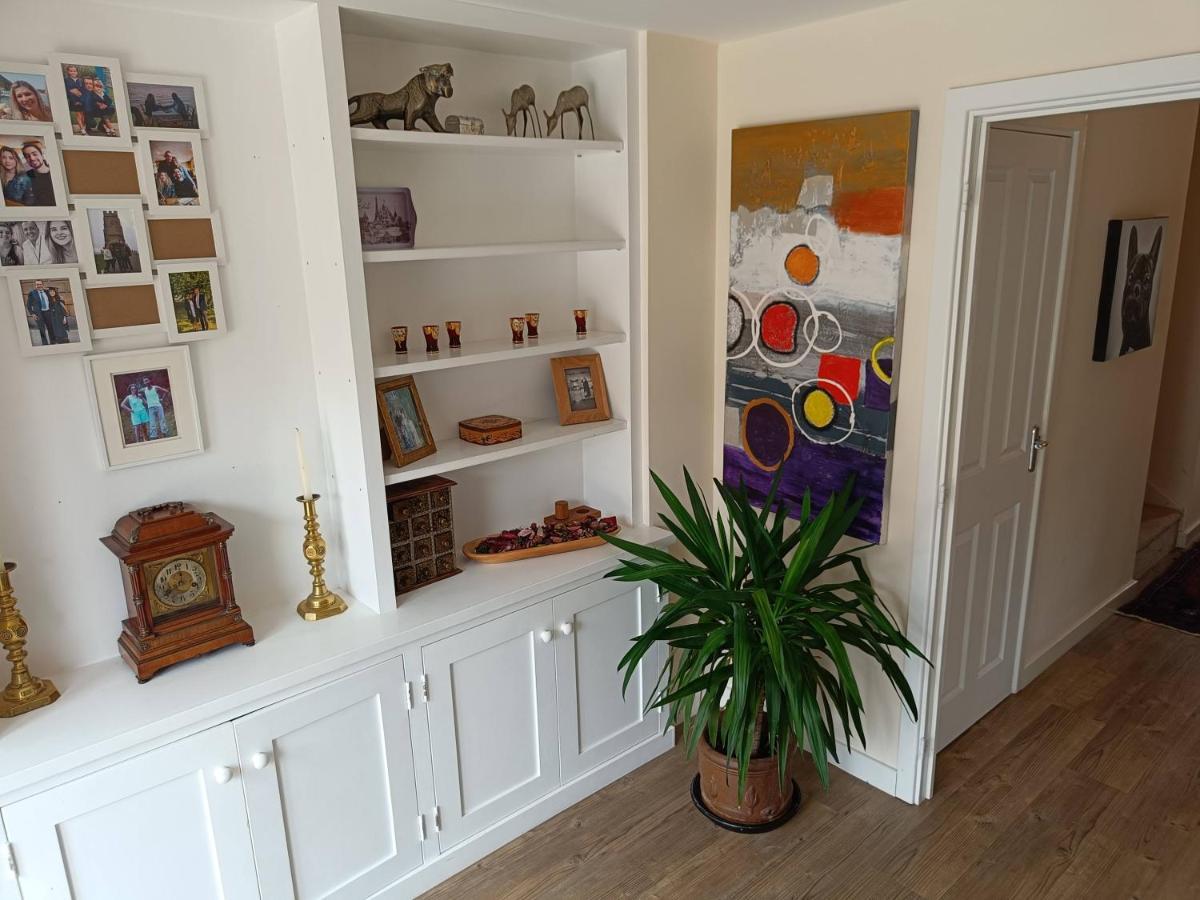 3 Bedroom Townhouse Near Bicester Village Екстер'єр фото
