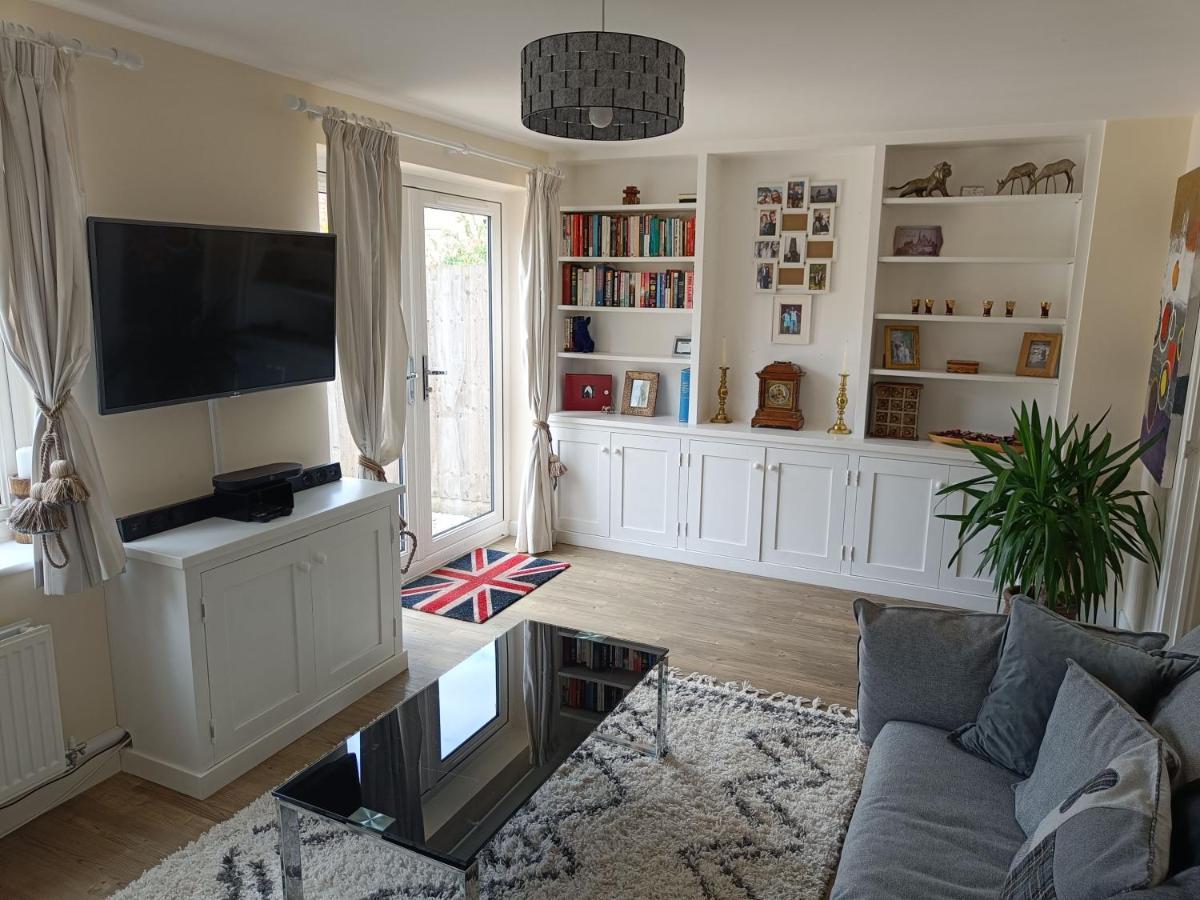 3 Bedroom Townhouse Near Bicester Village Екстер'єр фото